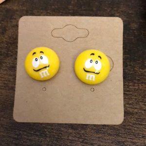 🎀 3 for $20 Girls Earrings- Yellow M&M
Bundle and save!